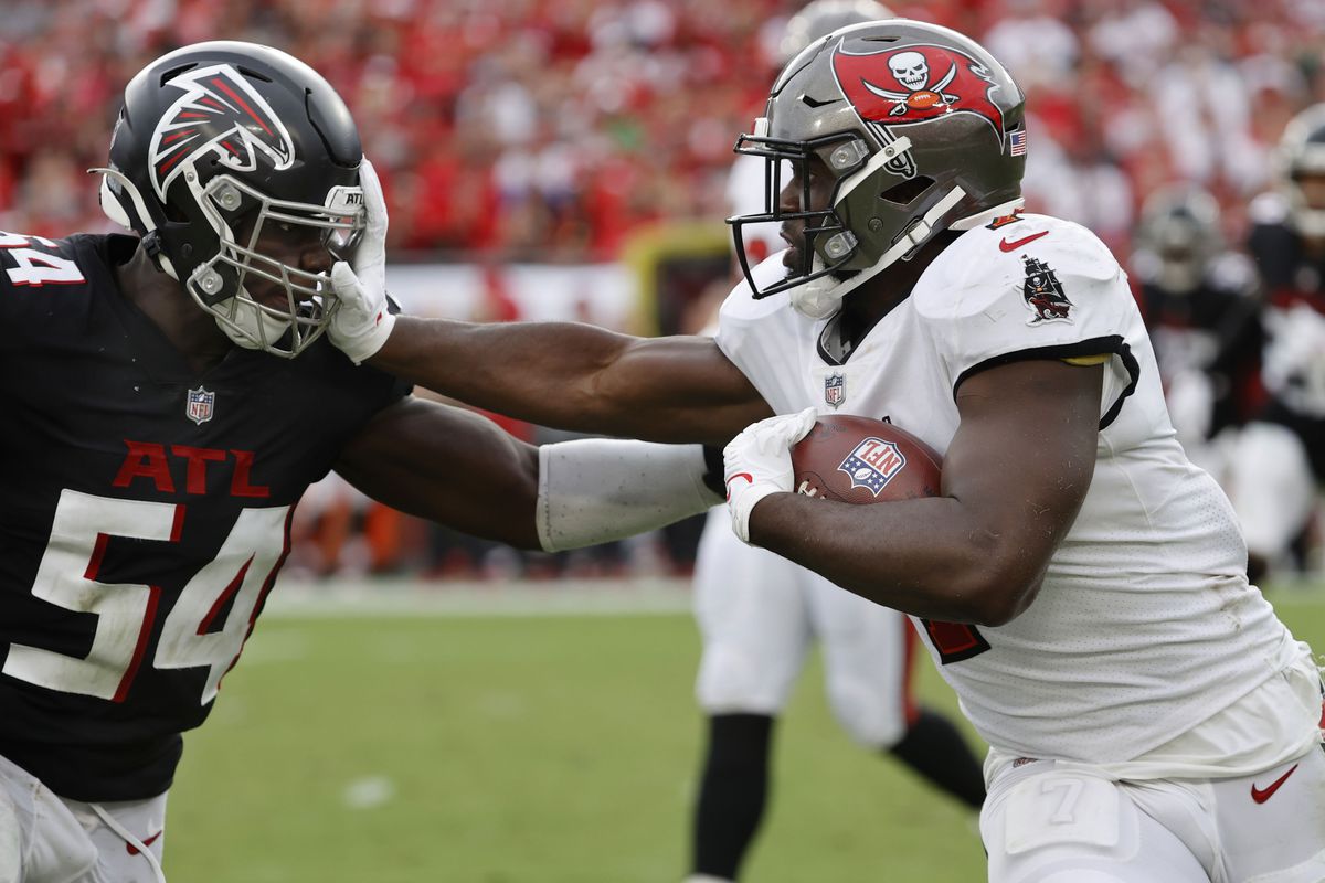 Leonard Fournette fantasy football start/sit advice: What to do with Bucs  RB in Week 10 - DraftKings Network