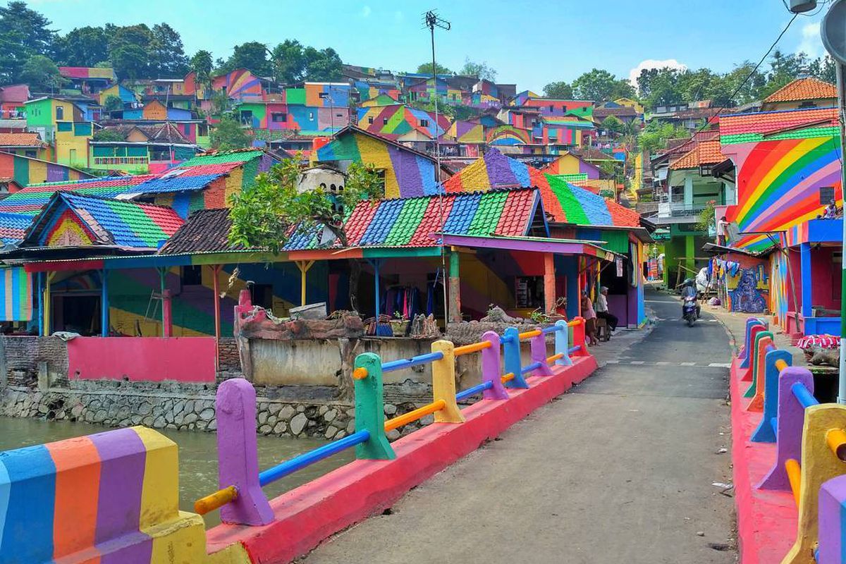 indonesian town painted technicolor