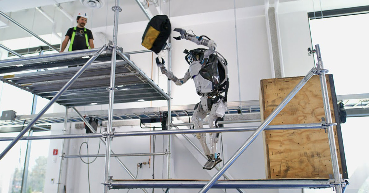 Boston Dynamics’ Atlas can now toss instrument luggage round a (pretend) building web site