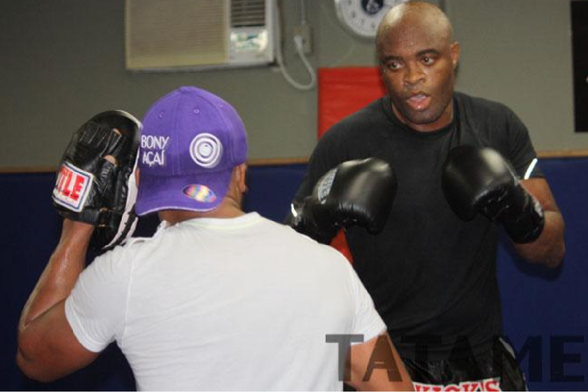<a href="http://www.tatame.com/2012/01/06/Anderson-Silva-back-to-training-Check-exclusive-pics" target="new">Photo via Tatame</a>
