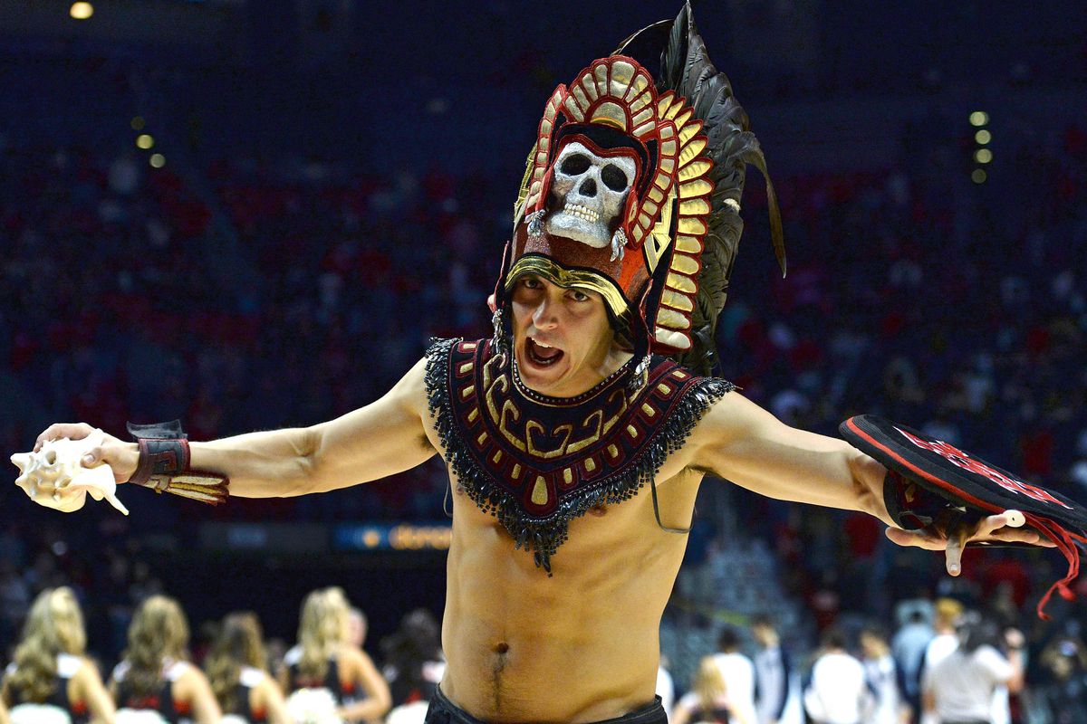 Every time i see SDSU, I wonder why Mola Ram is working as their mascot. 