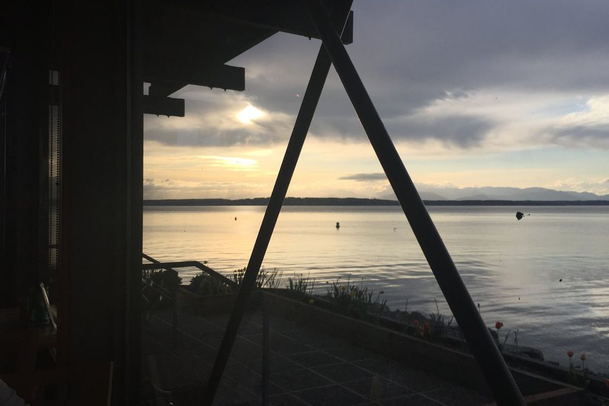 The sunset view from Anthony's HomePort Shilshole Bay.