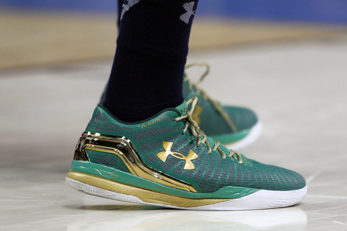 realidad Frente a ti Margaret Mitchell Are the Notre Dame Fighting Irish Over Under Armour? - One Foot Down