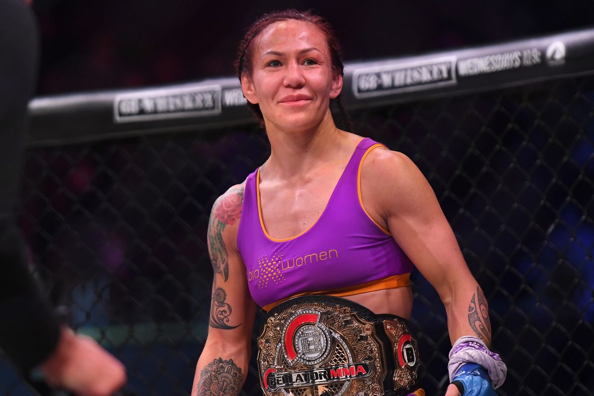 Cris Cyborg knocked out Sinead Kavanagh at Bellator 271. 