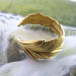 <a href="http://ericaweiner.com/products/laurel-wreath-ring#.UtAdgOy81EB">Laurel Wreath Ring</a>, $20.00 (was $30.00)
