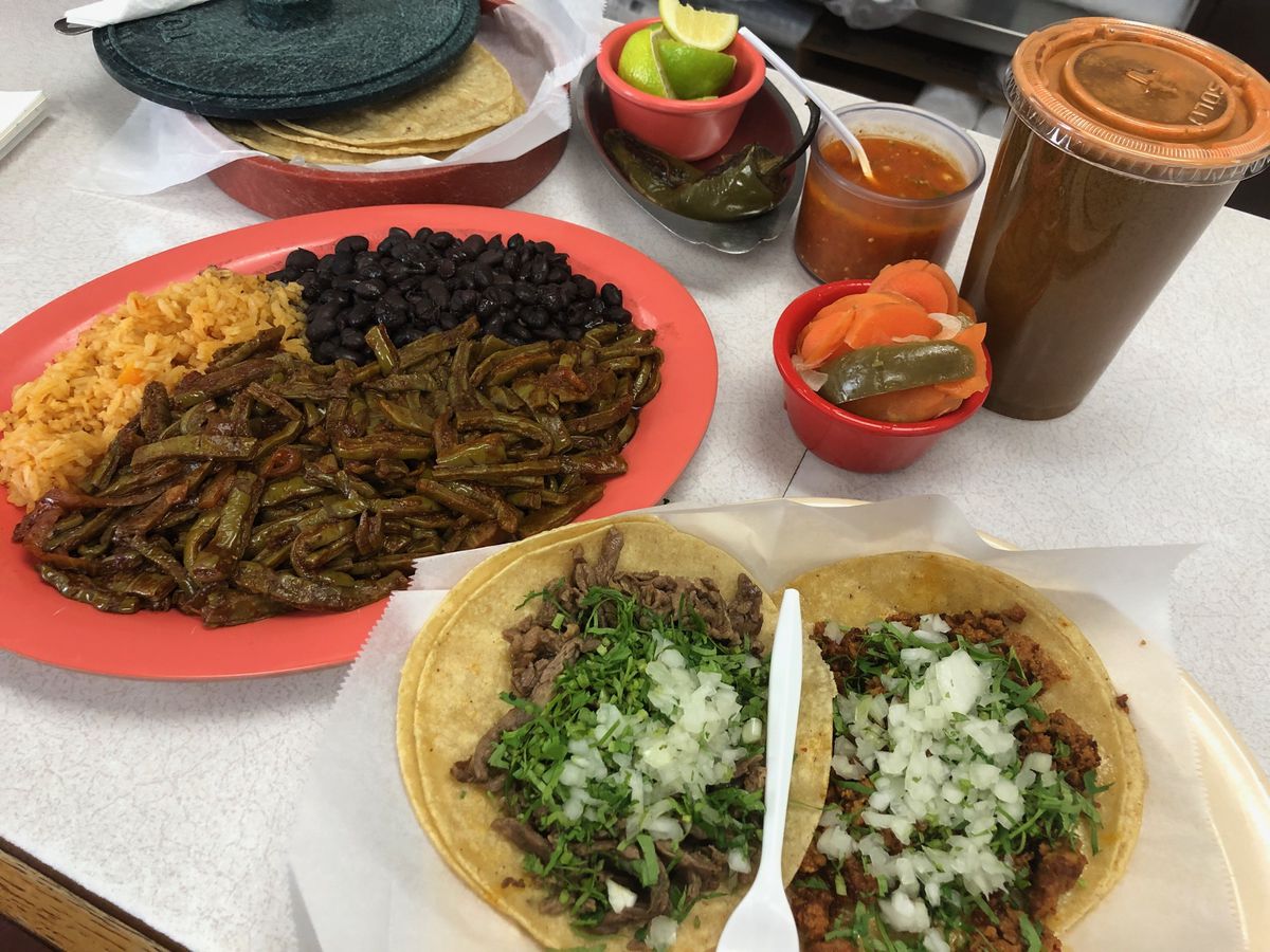 Cactus vegetarian plate and tacos from El Faro Restaurant. | Ji Suk Yi/Sun-Times