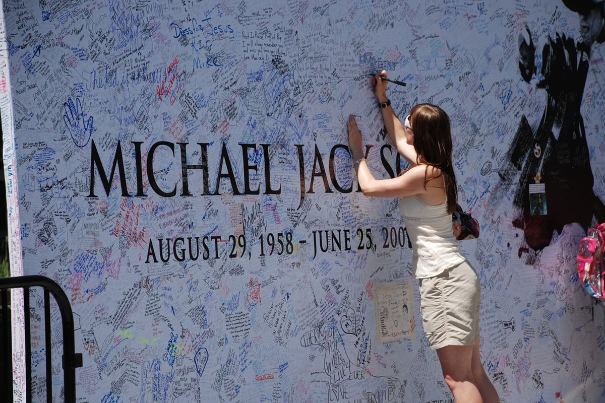 Michael Jackson wall (ShutterStock)