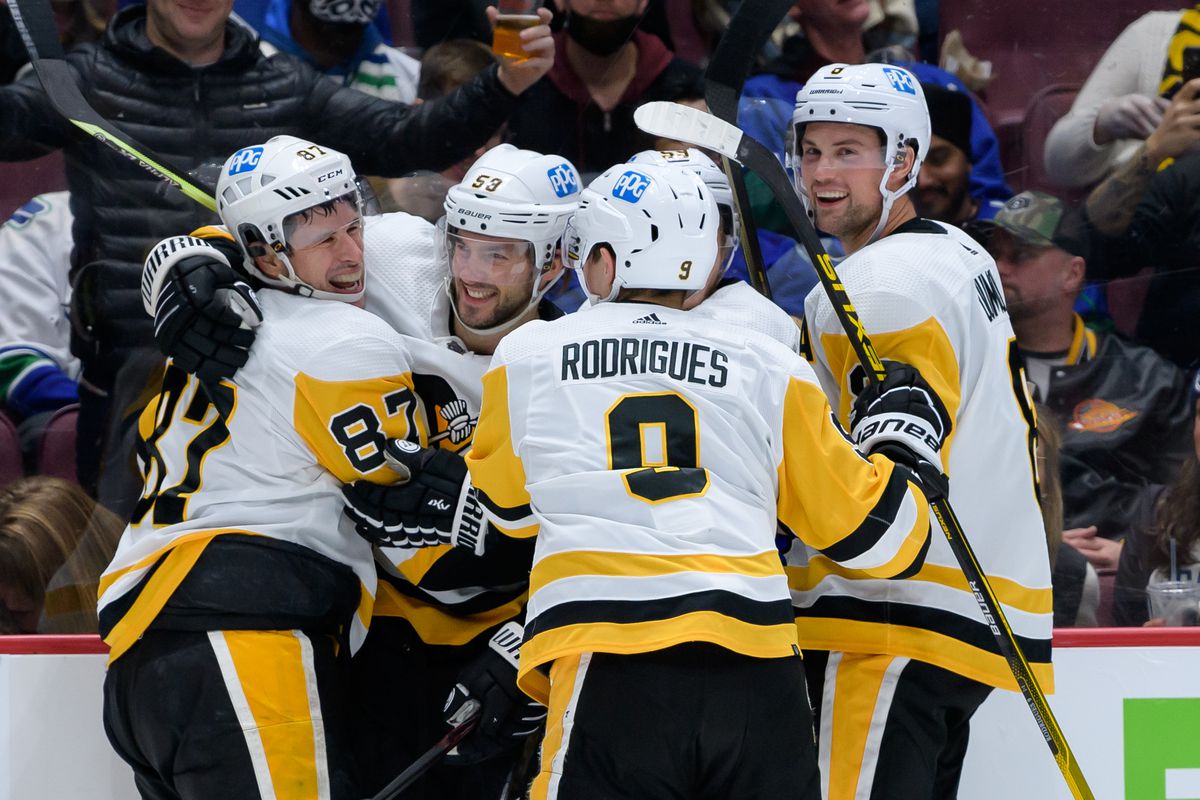 NHL: DEC 04 Penguins at Canucks