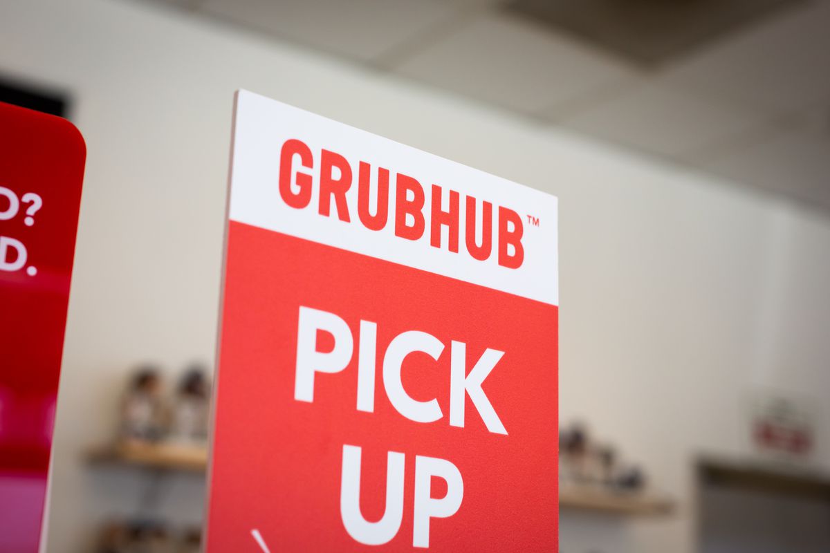 A photo of a Grubhub delivery sign.