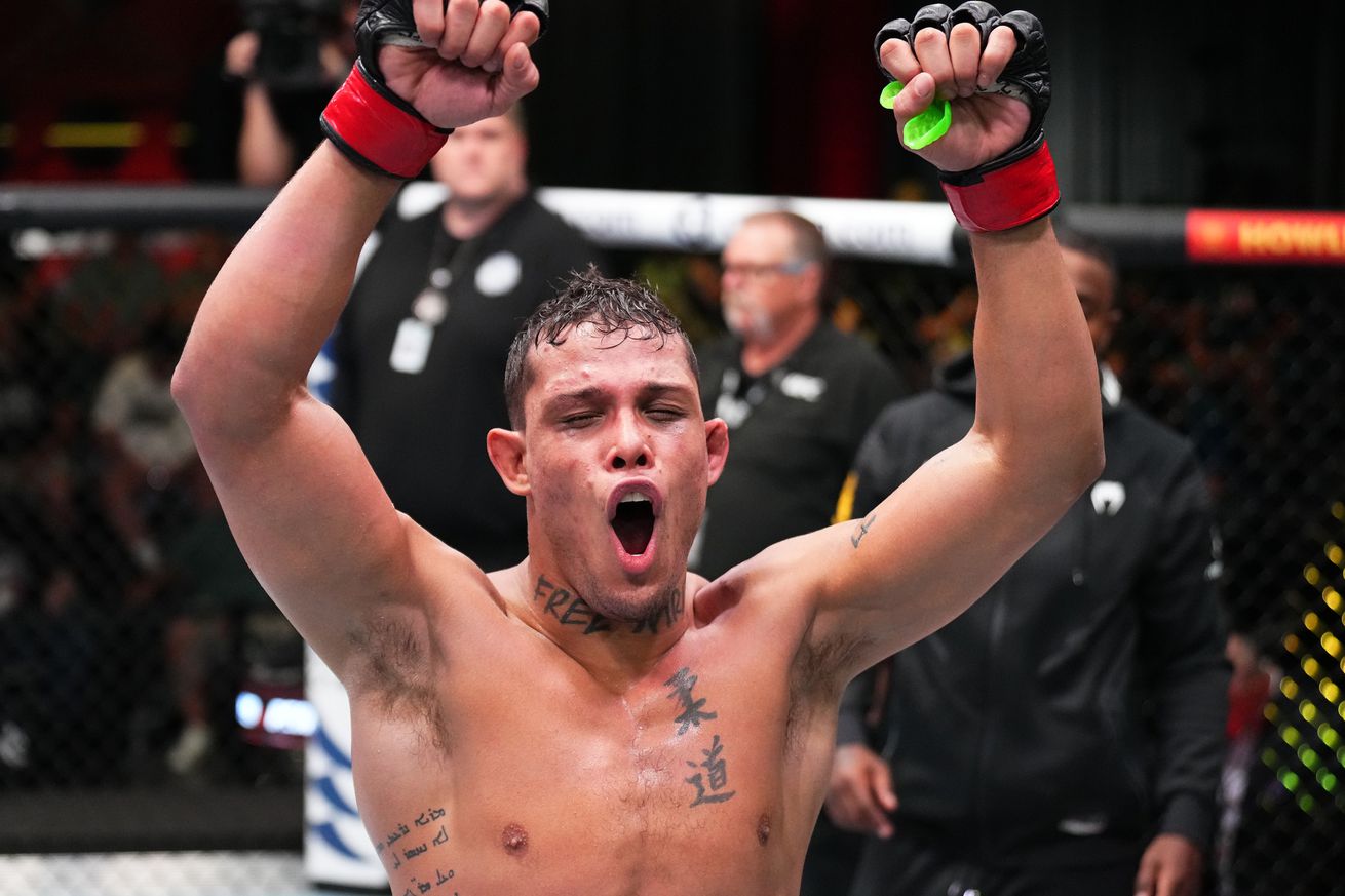 Caio Barralho defends performance at UFC Vegas 58: ‘I’m not going to just brawl and be a dumb fighter’