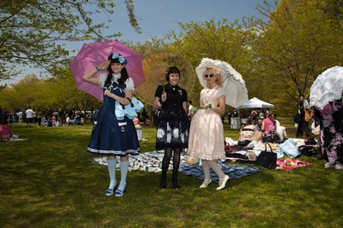 Image credit: <a href="http://subarucherryblossom.org/">The Subaru Cherry Blossom Festival</a>
