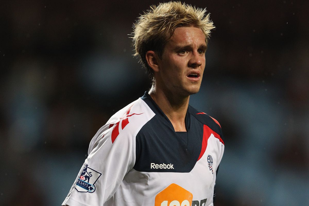 Stuart Holden has posted an article and video documenting his continued injury recovery