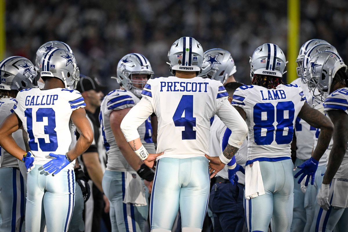 Dallas Cowboys Receiver CeeDee Lamb Featured On NFC East All-Rookie Team -  Offense - FanNation Dallas Cowboys News, Analysis and More