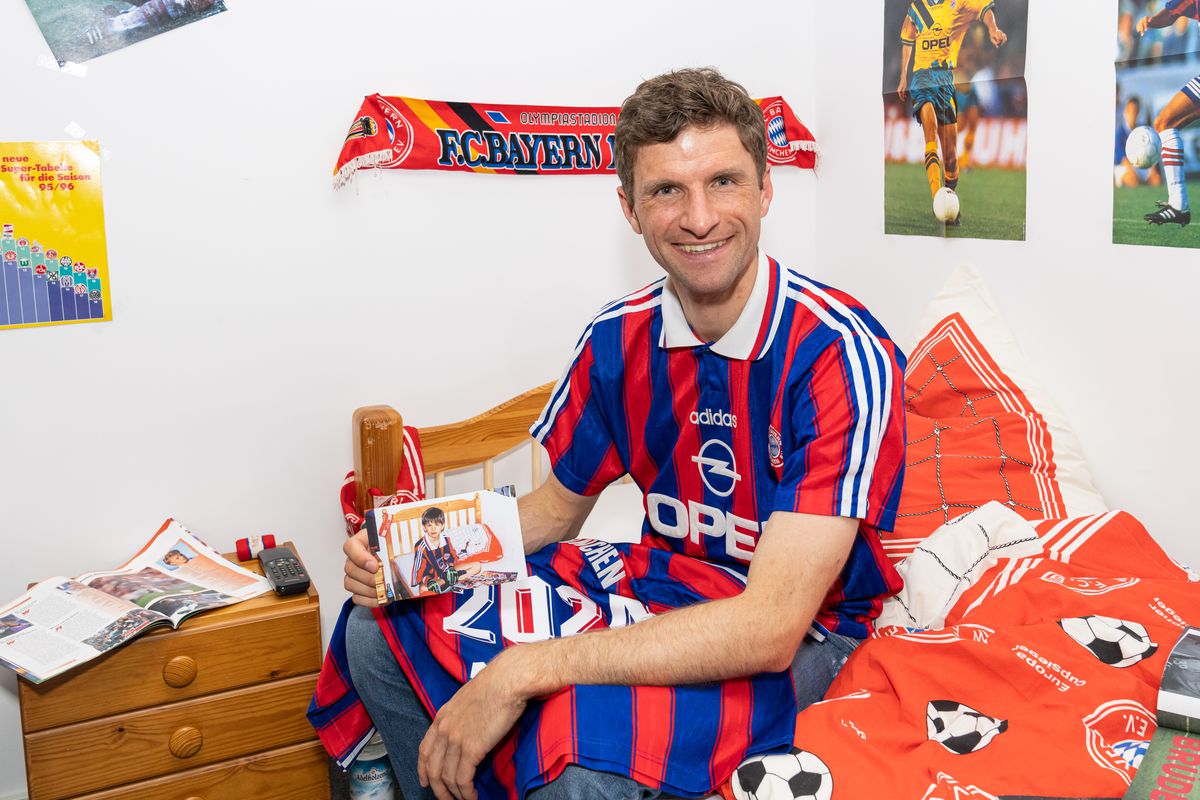 FC Bayern Muenchen Extends Contract With Thomas Mueller Until 2024