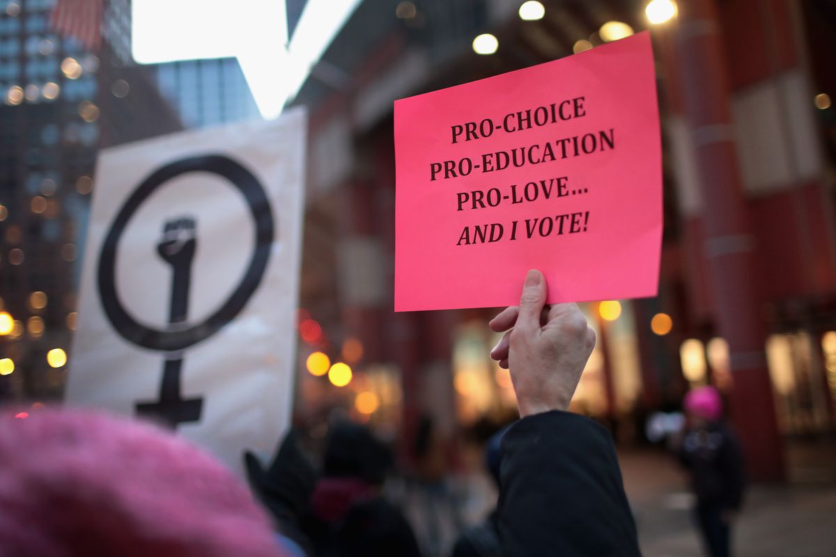 Protesters show support for Planned Parenthood and reproductive rights in Chicago on February 10, 2017