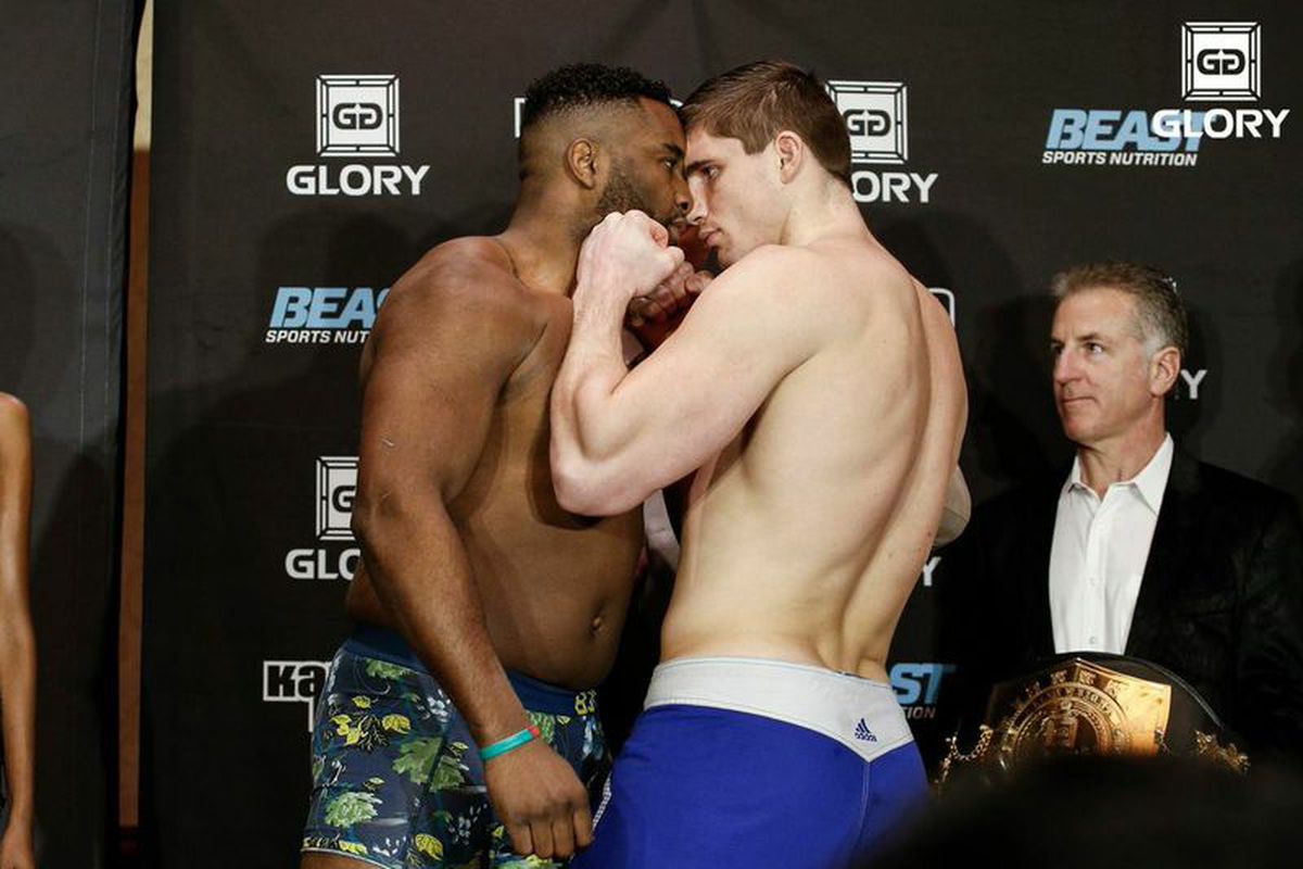 Errol Zimmerman and Rico Verhoeven getting close and personal at the GLORY 19 weigh ins