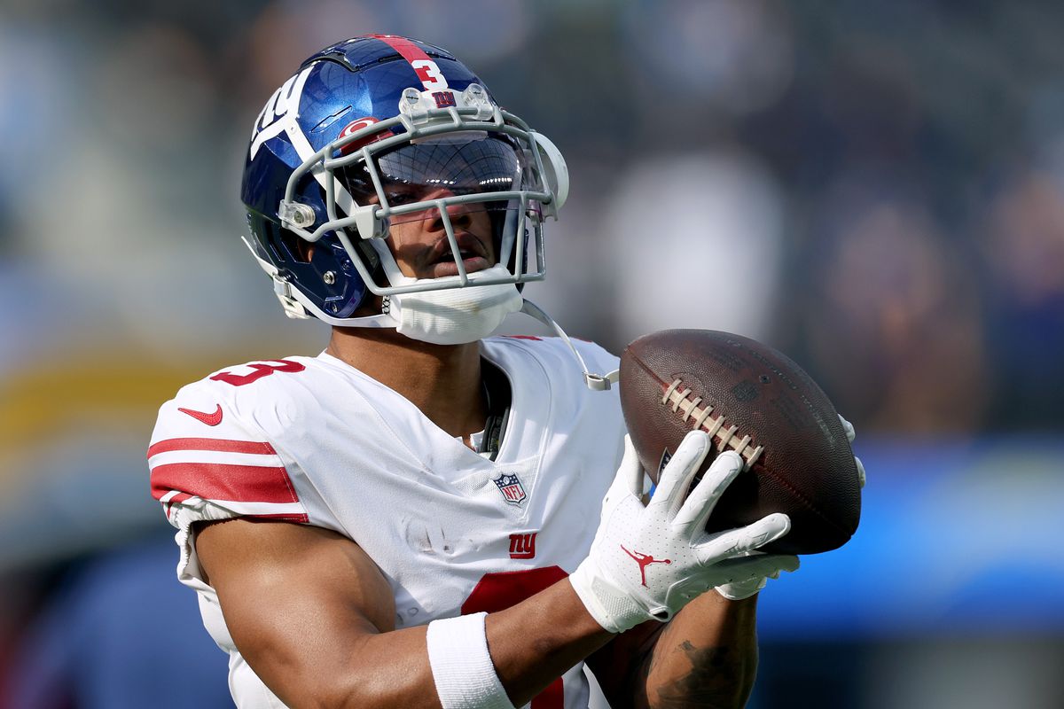 Sterling Shepard #3 of the New York Giants makes a catch during warm up before the game against the Los Angeles Chargers at SoFi Stadium on December 12, 2021 in Inglewood, California.