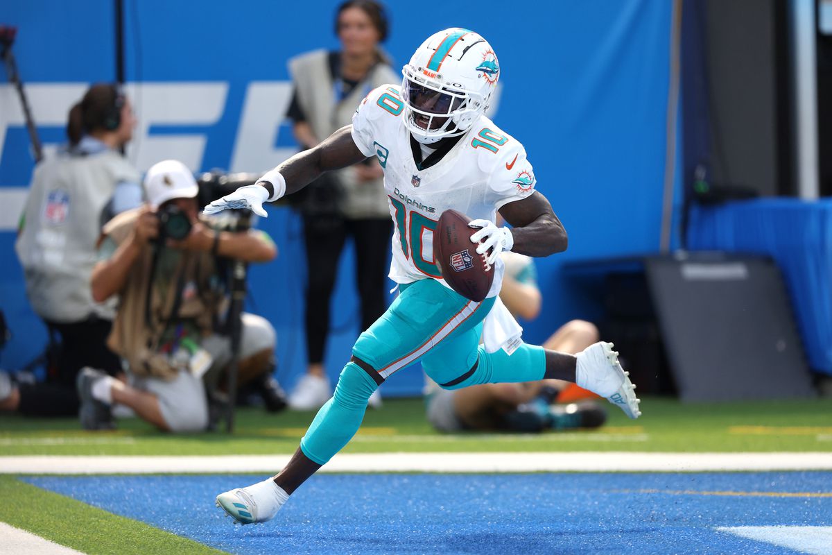 Miami Dolphins v Los Angeles Chargers