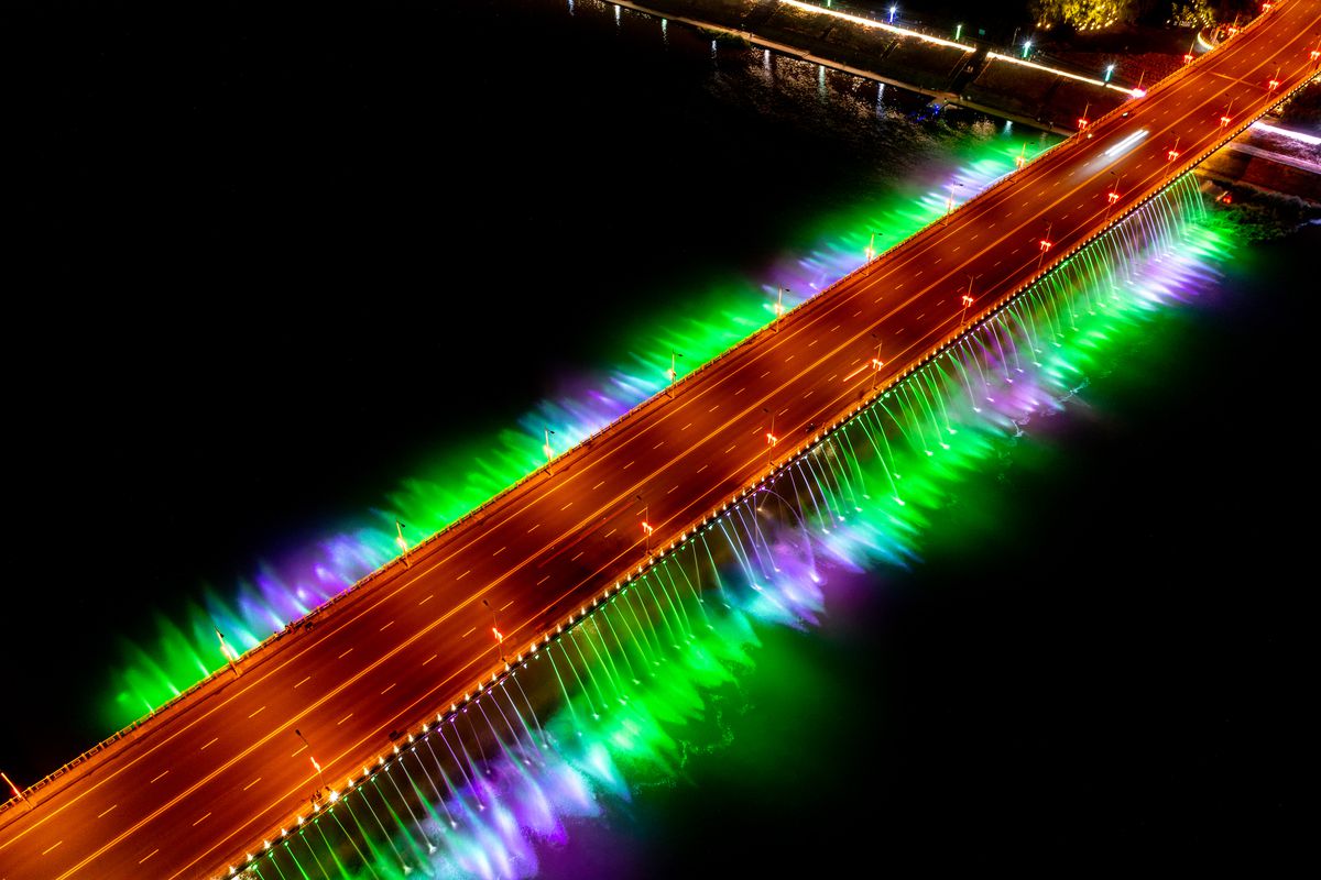 Yongji Music Fountain Bridge Illuminated In Jinhua