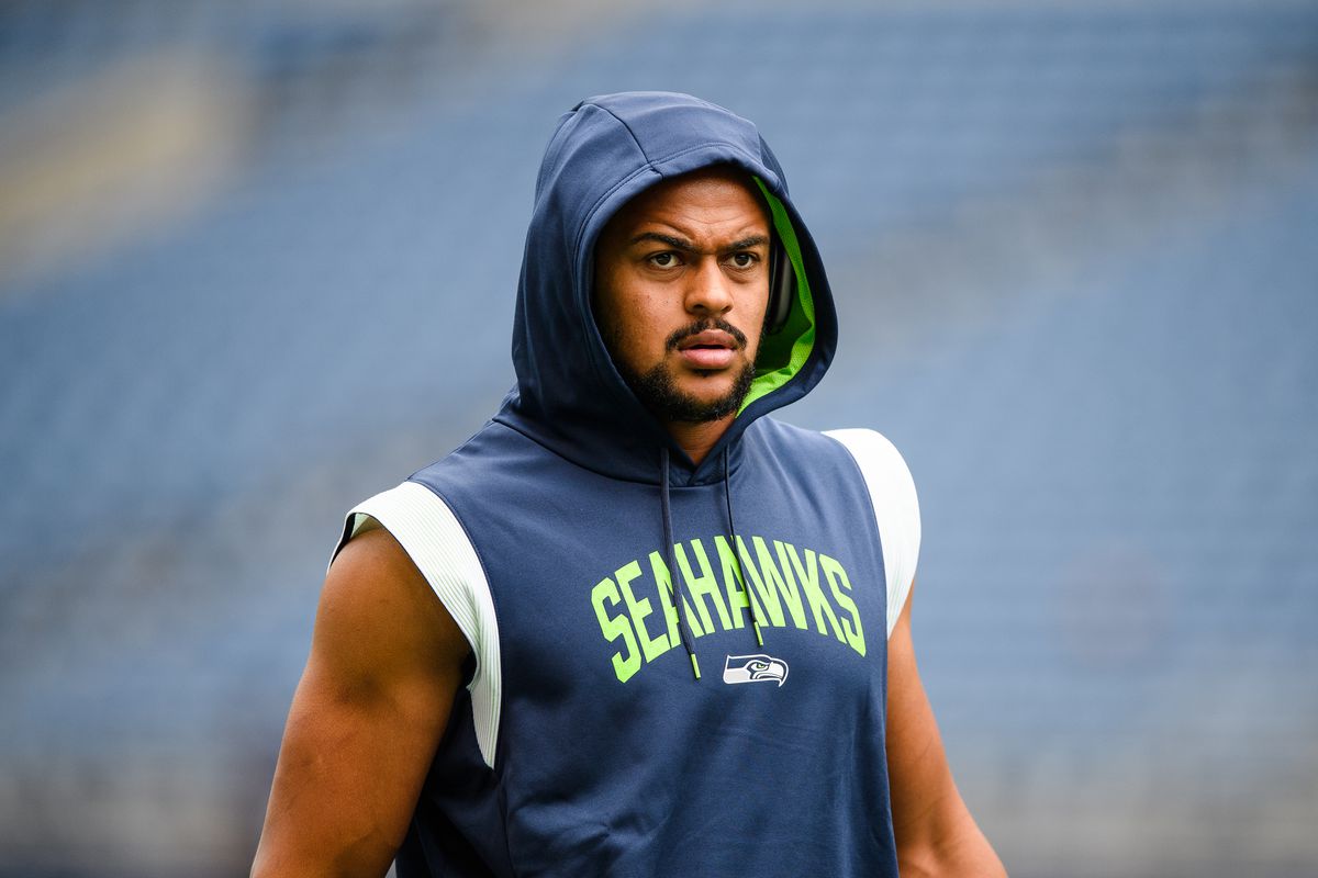 SEATTLE, WASHINGTON - AUGUST 18: Noah Fant #87 of the Seattle Seahawks warms up before a preseason game against the Chicago Bears at Lumen Field on August 18, 2022 in Seattle, Washington.