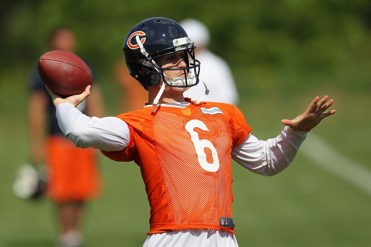 LAKE FOREST, IL - JUNE 12: Jay Cutler #6 of the Chicago Bears works out during a minicamp practice at Halas Hall on June 12, 2012 in Lake Forest, Illinois. (Photo by Jonathan Daniel/Getty Images)