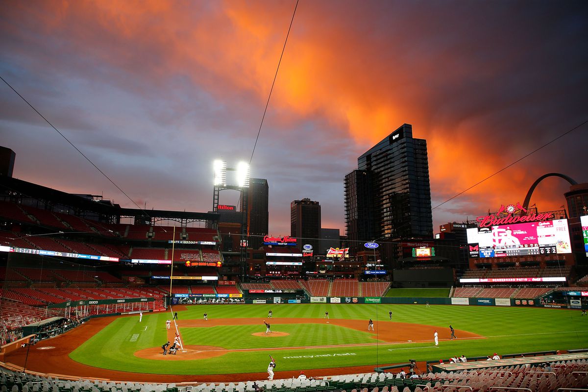 Pittsburgh Pirates v St Louis Cardinals - Game Two