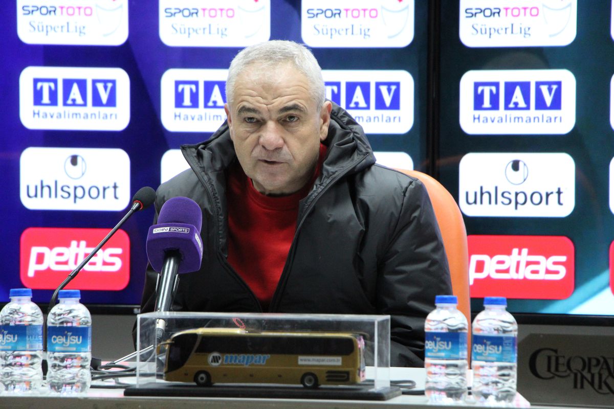 Press conference after the match between Corendon Alanyaspor and Demir Grup Sivasspor
