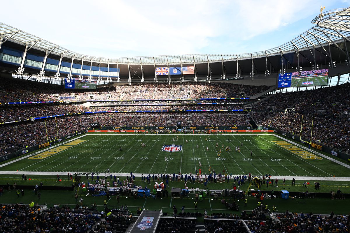 General view inside the stadium in the second half during the NFL match between New York Giants and Green Bay Packers at Tottenham Hotspur Stadium on October 09, 2022 in London, England.