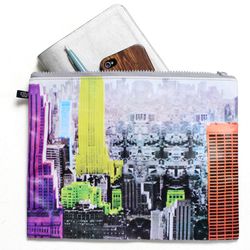 <b><a href="http://f.curbed.cc/f/Birchbox_SP_072413_Tibi">Gift with Purchase: Tibi Empire Pouch</a></b>
