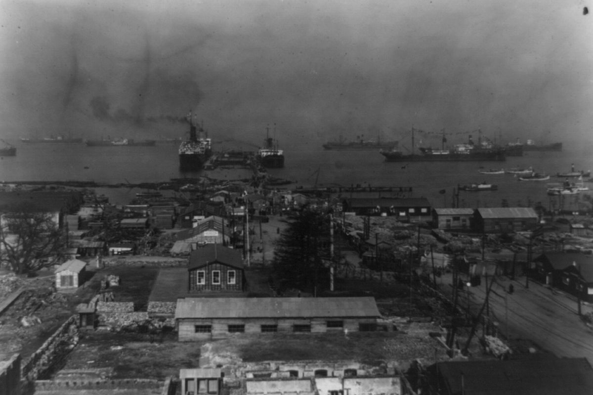 A Yokohama harbor scene from the early 1900s.