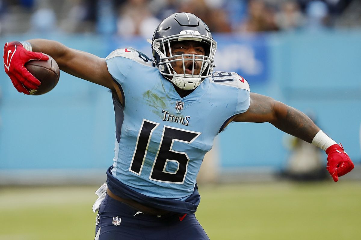 NASHVILLE, TENNESSEE - NOVEMBER 27: Treylon Burks #16 of the Tennessee Titans celebrates a catch for a first down during the third quarter at Nissan Stadium on November 27, 2022 in Nashville, Tennessee.