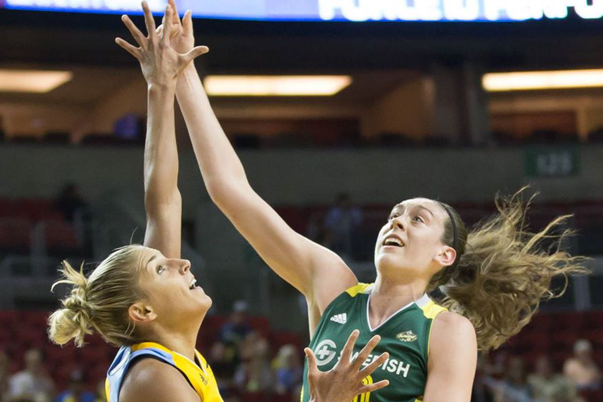 Breanna Stewart and Elena Delle Donne battled throughout the game.