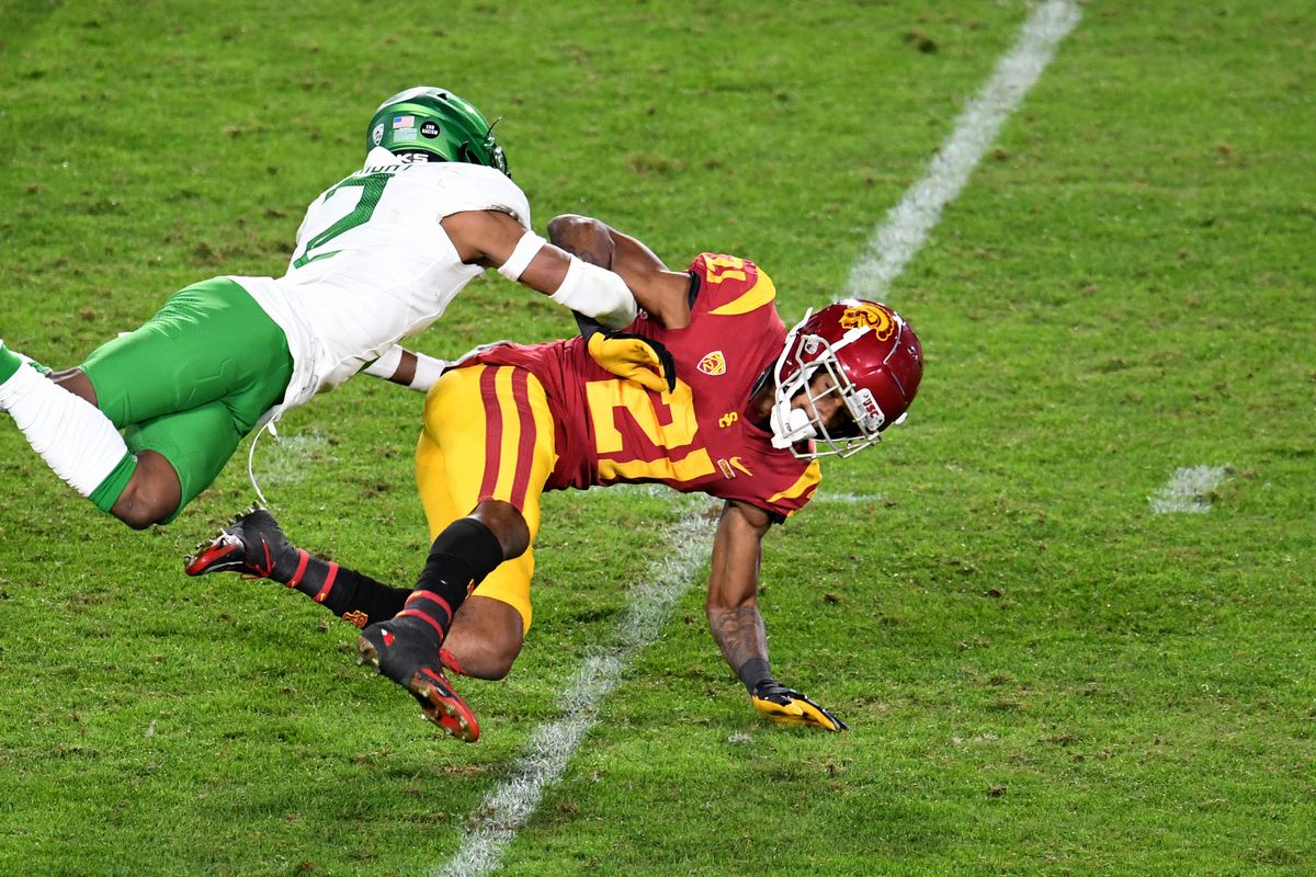 Oregon Ducks defeated the USC Trojans 31-24 to win the PAC 12 Championship.