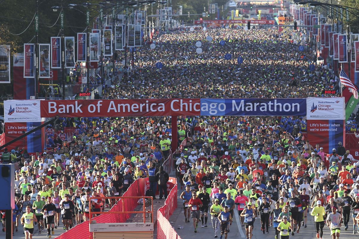 Runners begin the 2014 Bank of America Chicago Marathon on Sunday, October 12, 2014. 