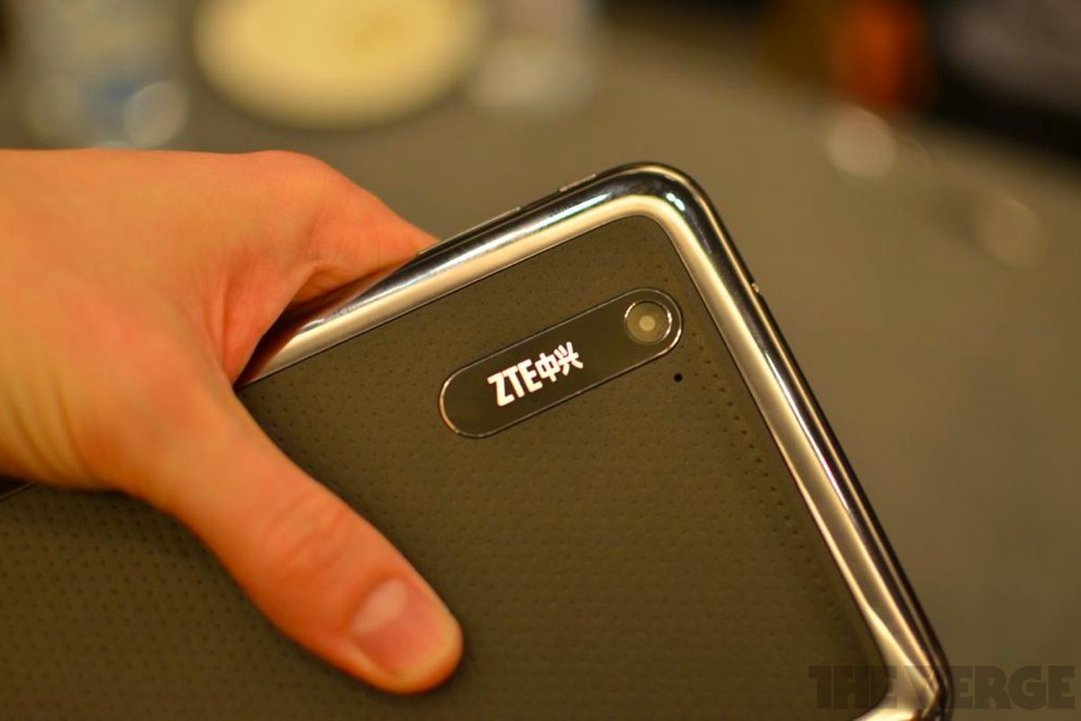 Gallery Photo: ZTE T98 and PF 100 Android tablet hands-on