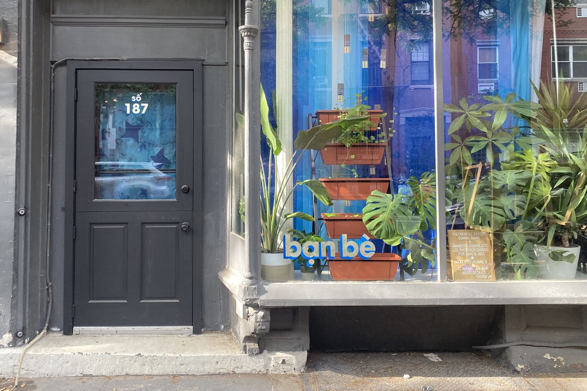 The exterior of Bạn Bè, a Vietnamese bakery in Brooklyn’s Cobble Hill neighborhood.