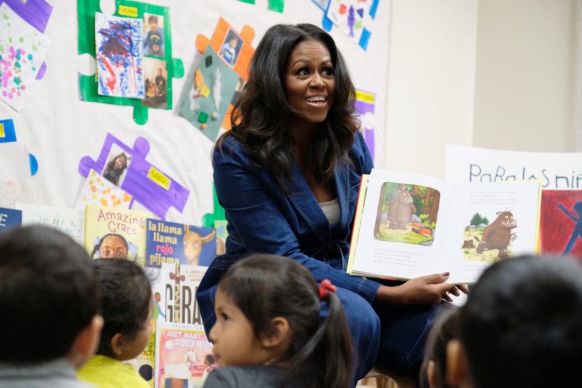 Michelle Obama Visits Students At Para Los Niños School In Los Angeles