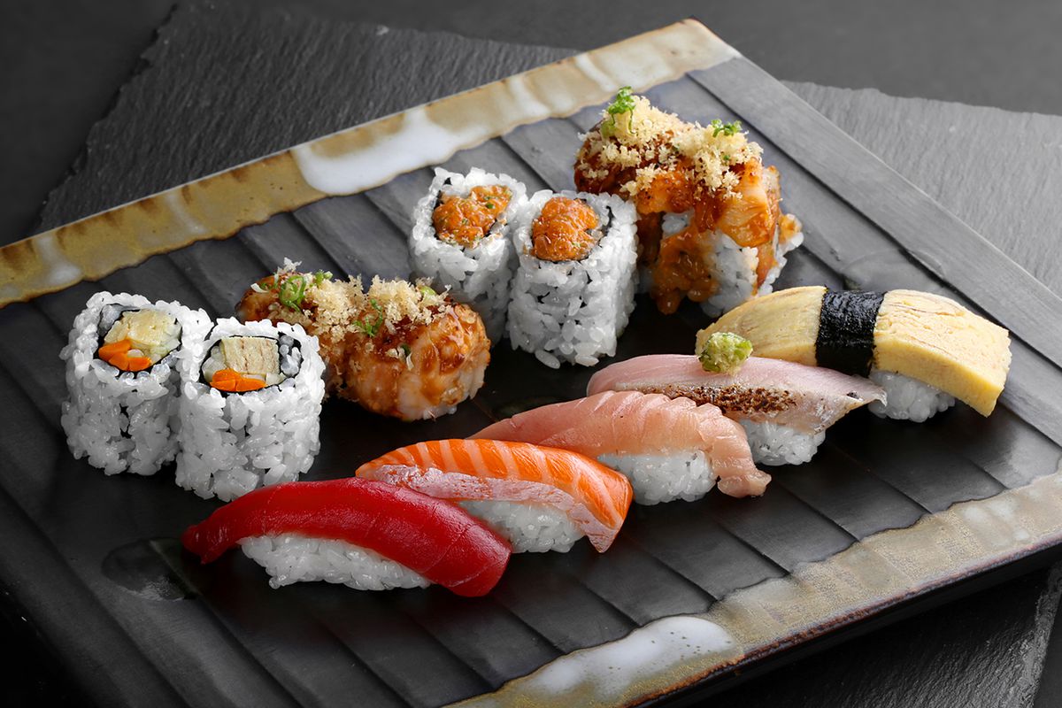 Sushi là món ăn đặc trưng đại diện cho ẩm thực Nhật Bản