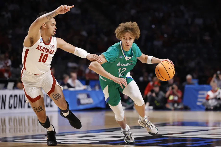 Alabama bad beat: Texas A&M-Corpus Christi's last second triple costs bettors in NCAA Tournament matchup