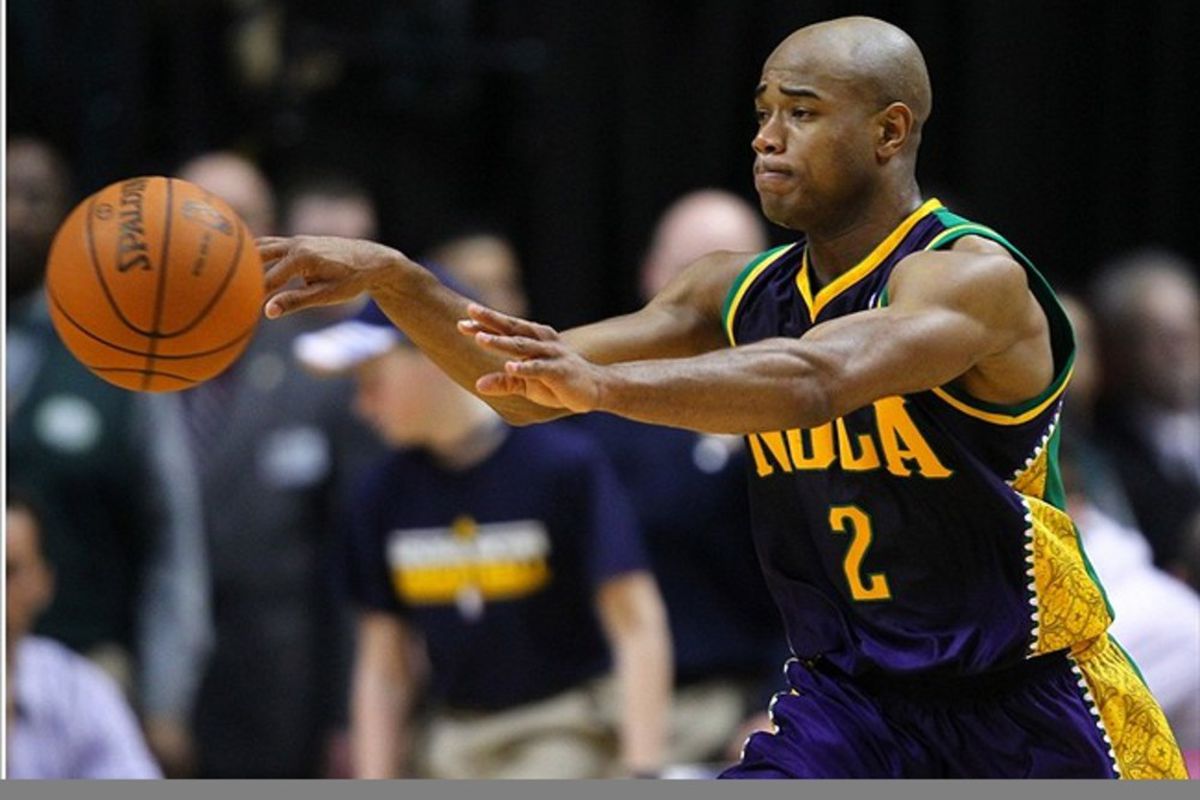 Feb. 21, 2012; Indianapolis, IN, USA; New Orleans Hornets point guard Jarrett Jack (2) passes the ball off against the Indiana Pacers at Bankers Life Fieldhouse. Indiana defeated New Orleans 117-108. Mandatory credit: Michael Hickey-US PRESSWIRE