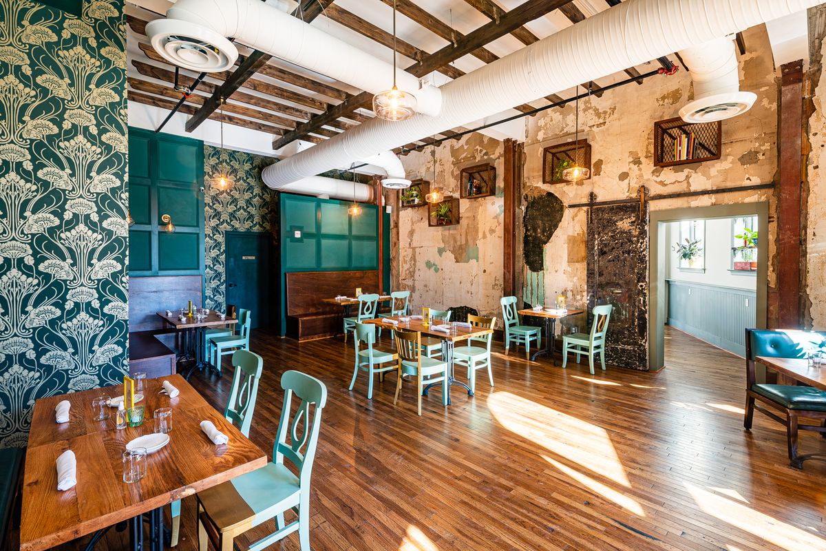 Some restaurants pay designers big bucks to patina walls, but Pennyroyal Station’s preserved versions from the 1900s are the real deal.