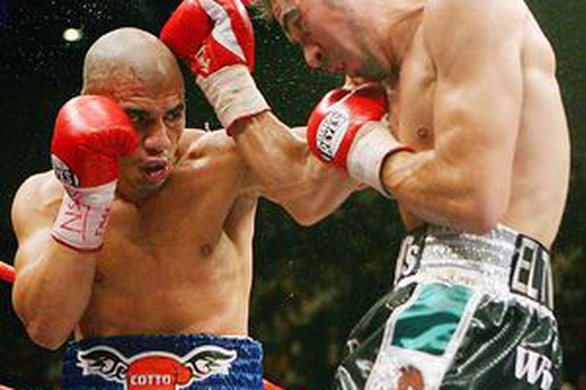 Ain't Gonna Be No Rematch: Miguel Cotto says Antonio Margarito has no credibility, and won't get a rematch with him in 2010. (Photo via <a href="http://a.espncdn.com/photo/2009/0123/box_g_cotto_margarito_300.jpg">a.espncdn.com</a>)