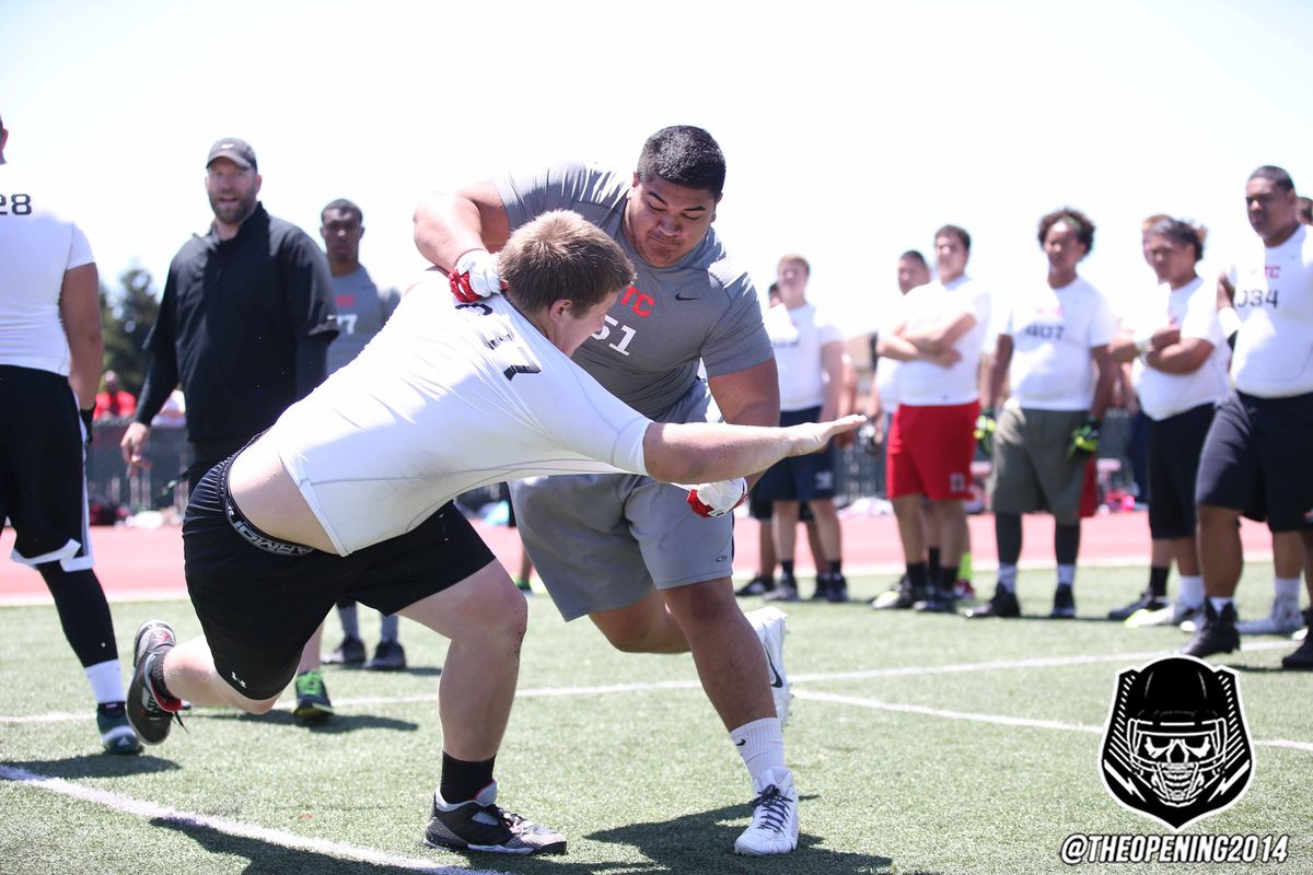 Breiden Fehoko winning one of many reps at the Oakland NFTC