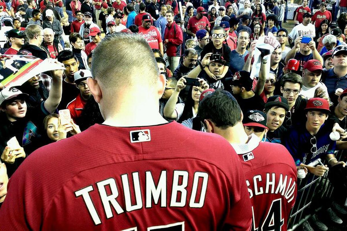 New #Dbacks Dynamic Duo @Mtrumbo44 and Paul Goldschmidt mobbed here by huge turnout at Fan Fest!!