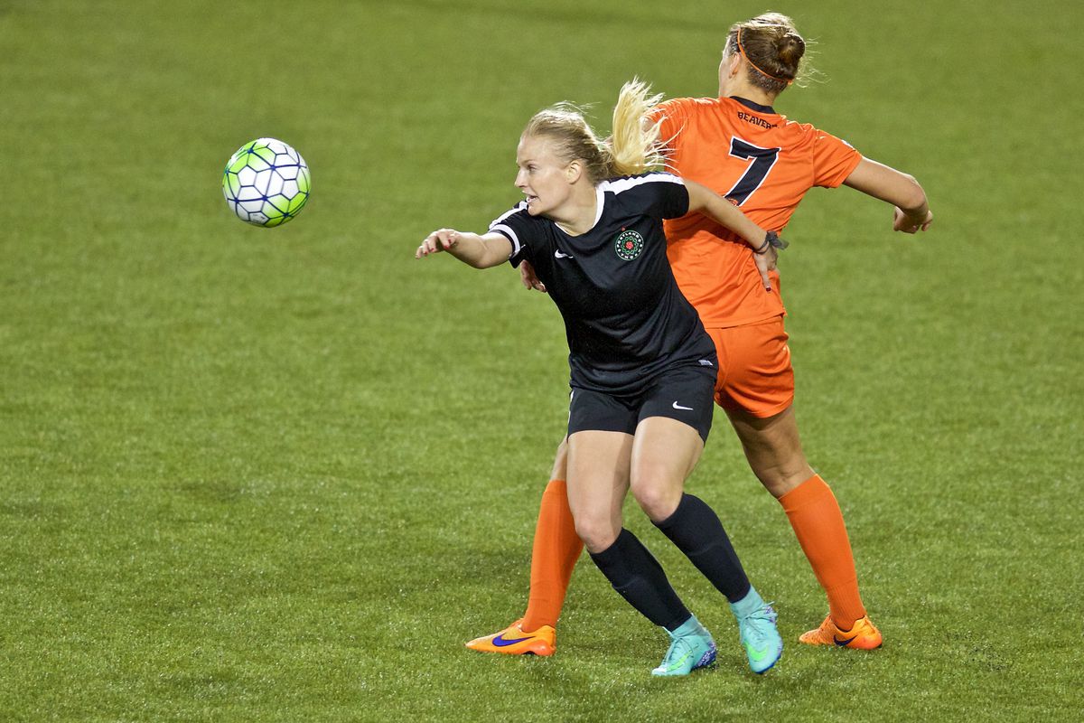 Kat Williamson made several spectacular tackles though Portland fell 2-1 to the Houston Dash Saturday night.
