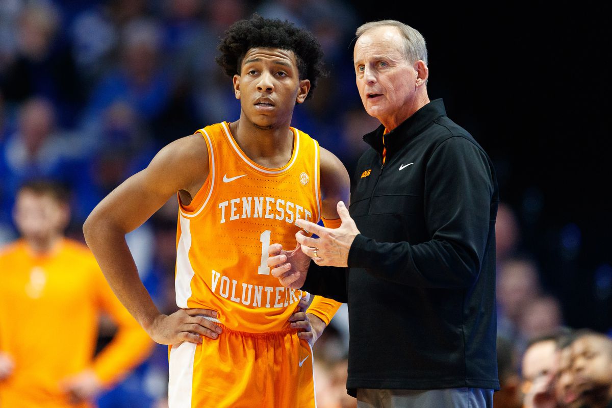 Tennessee Volunteers head coach Rick Barnes talks with guard Kennedy Chandler during the second half against the Kentucky Wildcats at Rupp Arena at Central Bank Center.