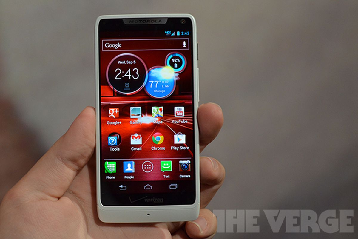 Gallery Photo: Droid RAZR M 4G LTE hands-on pictures