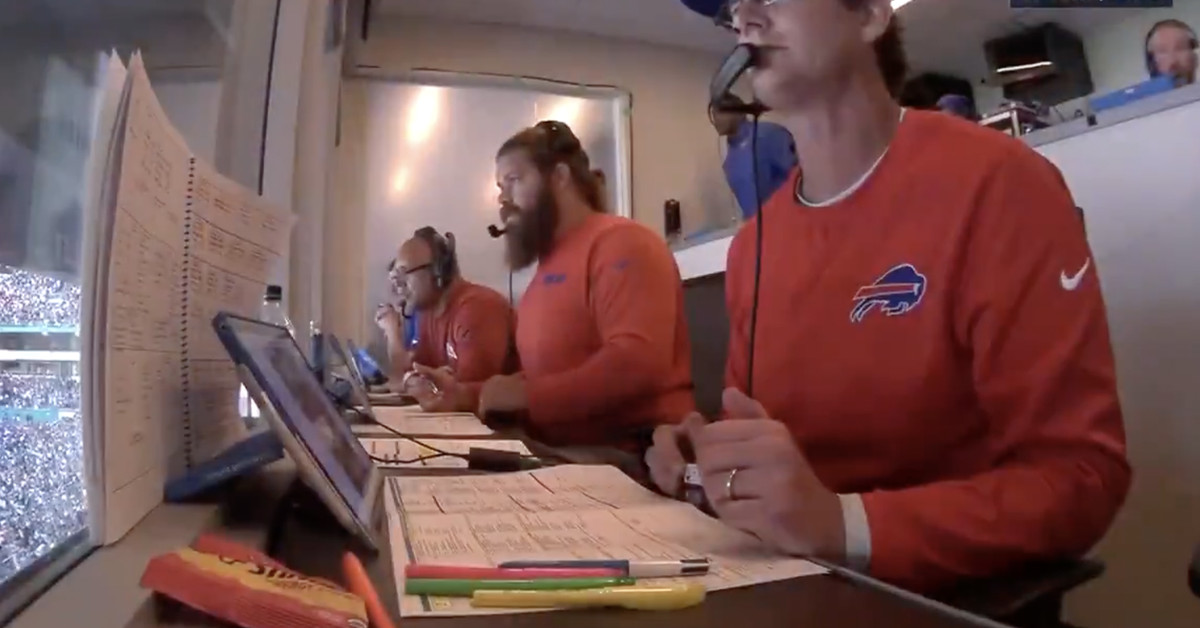 Bills offensive coordinator takes out his anger on a Microsoft Surface tablet