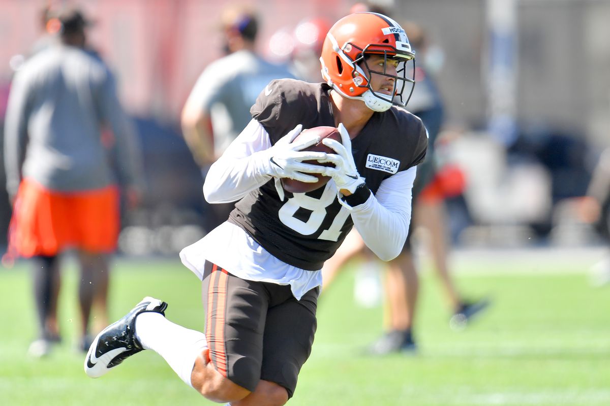 Tight end Austin Hooper of the Cleveland Browns works out during training camp on August 18, 2020 at the Browns training facility in Berea, Ohio.