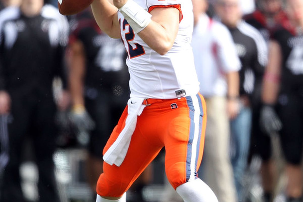 CINCINNATI - OCTOBER 30:  Ryan Nassib #12 of the Syracuse Orange throws a pass during the Big East Conference game against the Cincinnati Bearcats at Nippert Stadium on October 30 2010 in Cincinnati Ohio.  (Photo by Andy Lyons/Getty Images)